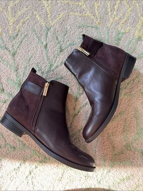 Tommy Hilfiger Dark Brown Ankle Booties with Gold Zipper 7.5